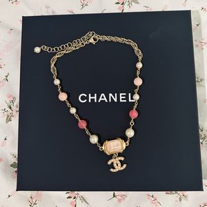 Authentic Chanel Short Necklace / Choker
